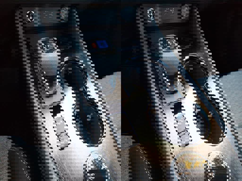 Certified 2022 Nissan Rogue SV image 18