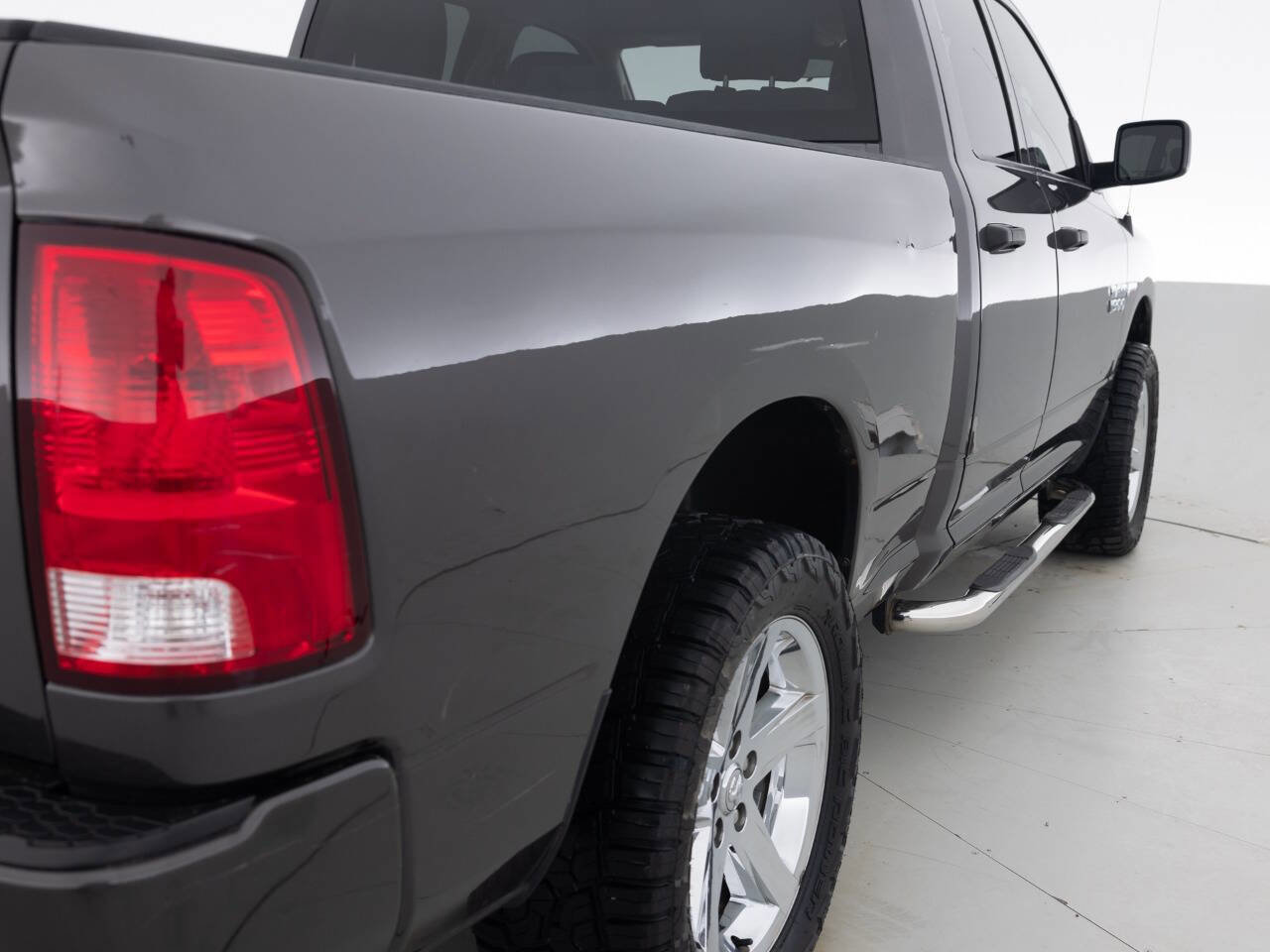 Used 2018 RAM 1500 Express w/ Express Value Package AWD/4WD image 14