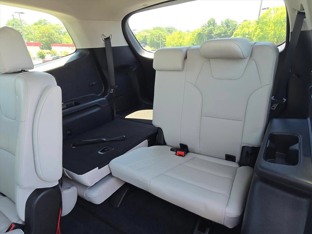 Certified 2023 Kia Telluride EX w/ EX Captain's Chair Package AWD/4WD image 14