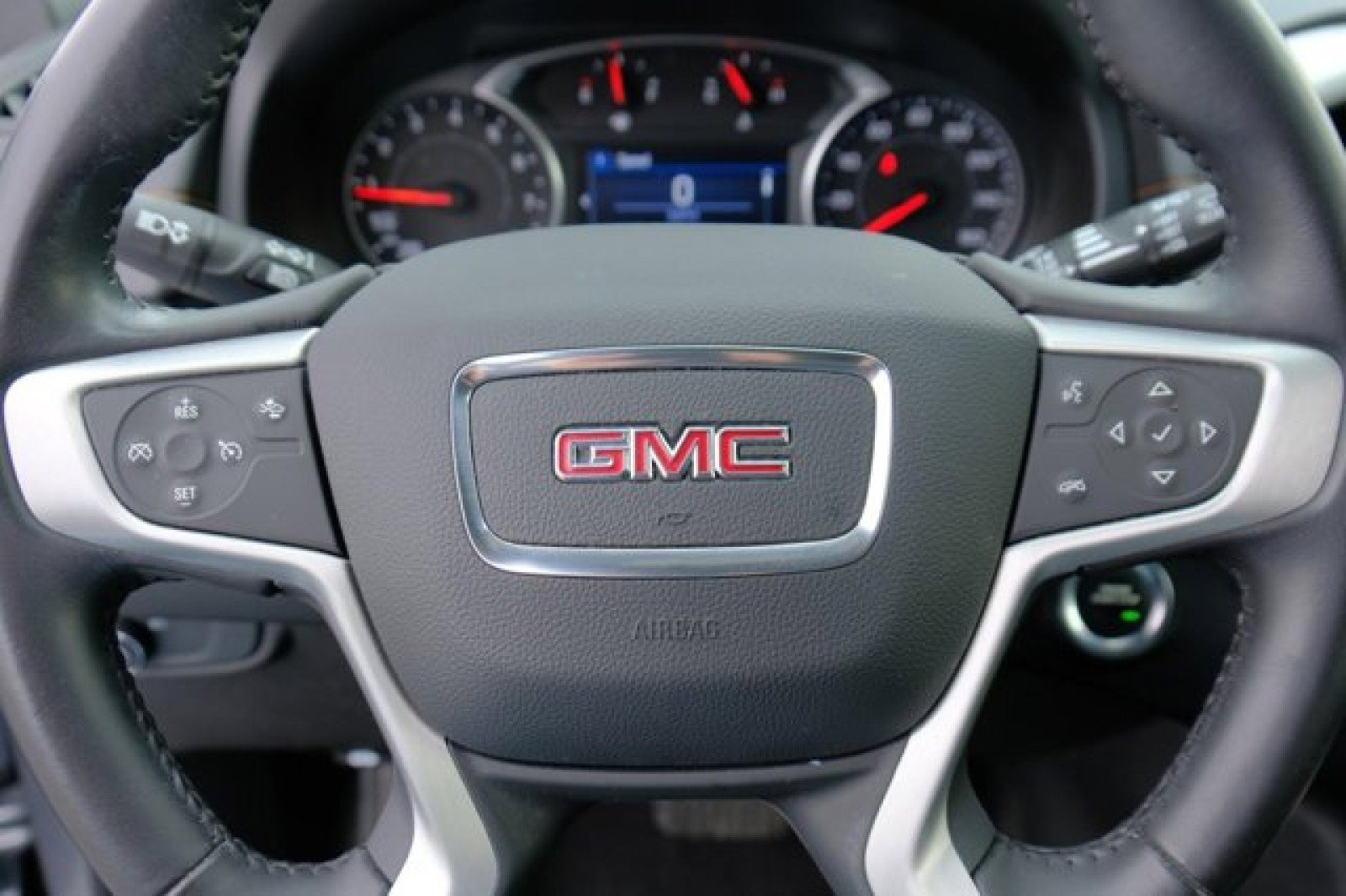 Used 2020 GMC Terrain SLE w/ Driver Convenience Package image 25