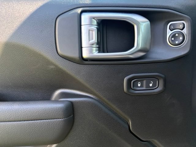 New 2026 Jeep Wrangler Unlimited Sport w/ Dual Top Group AWD/4WD image 19