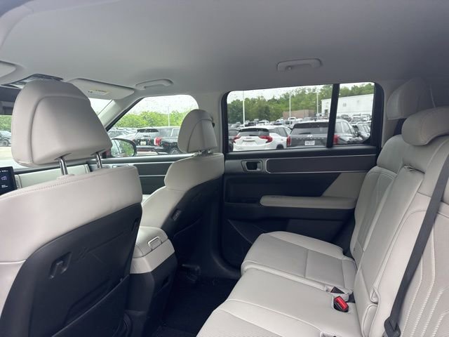 Used 2025 Hyundai Santa Fe SEL AWD/4WD image 7