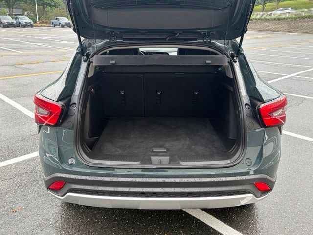 Used 2026 Chevrolet Trax LT w/ LT Convenience Package FWD image 7