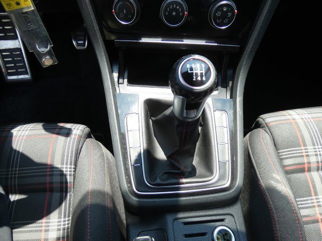 Used 2020 Volkswagen GTI S FWD image 25