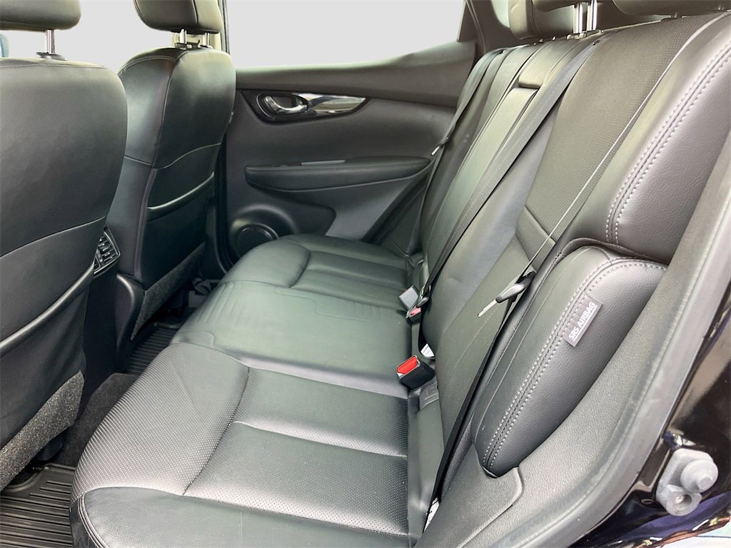 Used 2022 Nissan Rogue Sport SL w/ Premium Package image 24