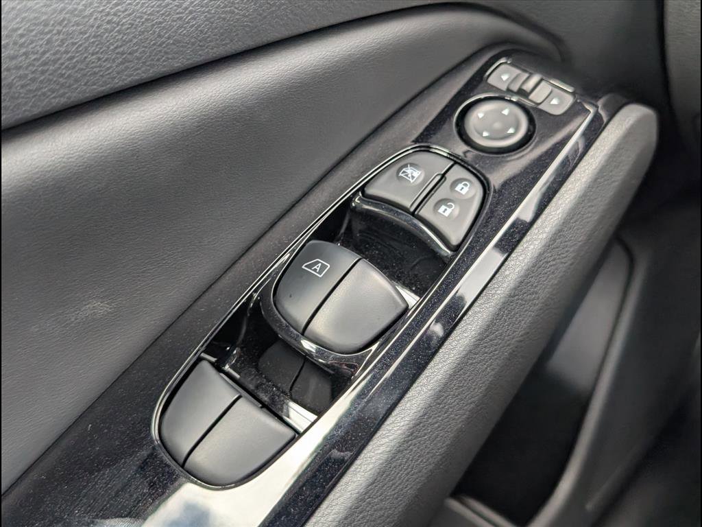 Used 2025 Nissan Altima 2.5 SL image 22