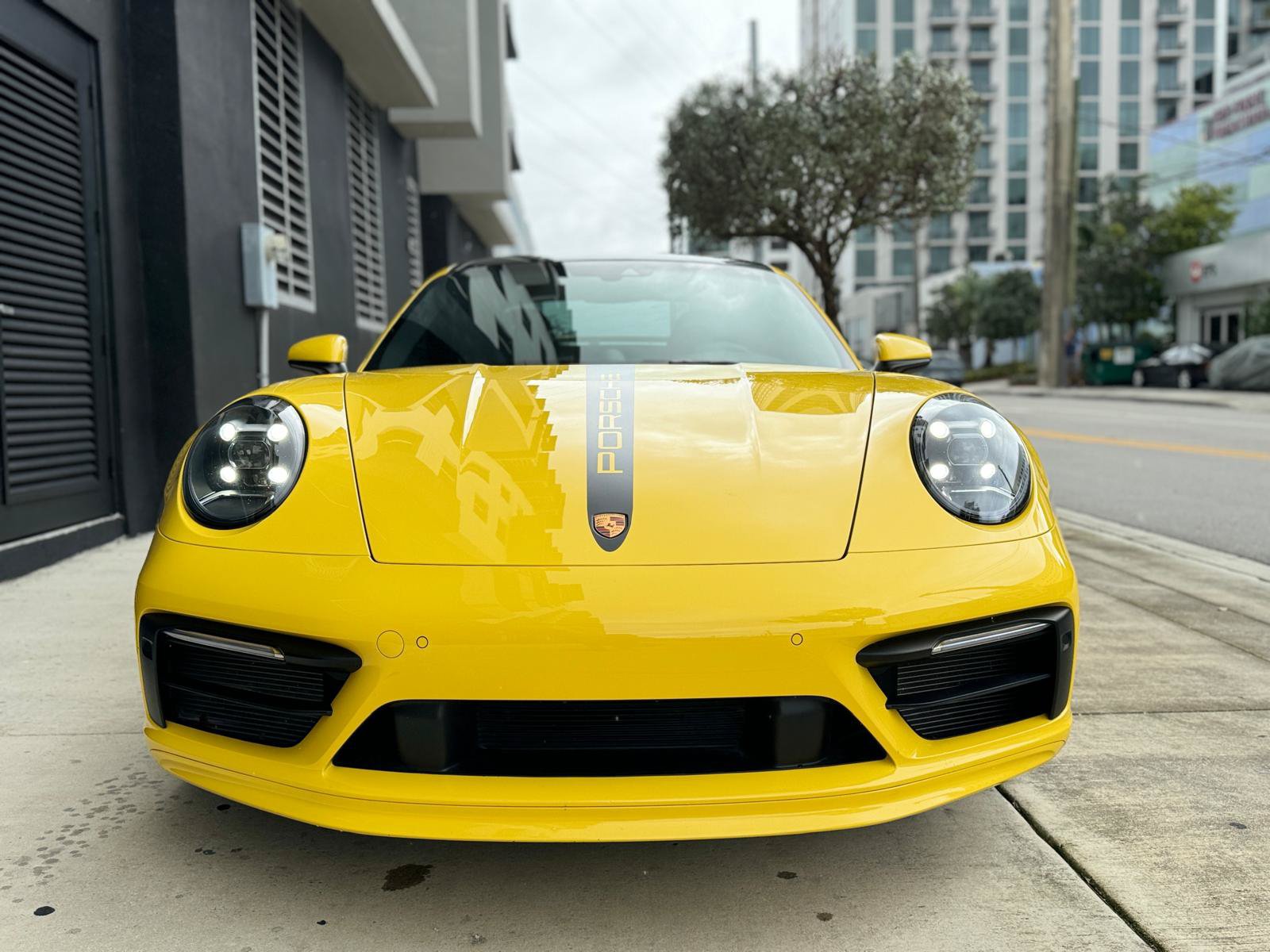Used 2021 Porsche 911 Carrera RWD image 5