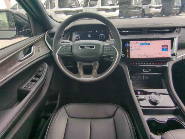 New 2027 Jeep Grand Cherokee L Limited w/ Technology Group II AWD/4WD image 19