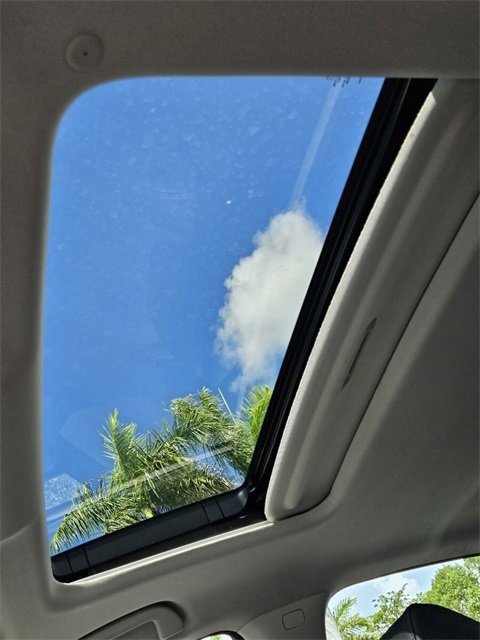 Used 2021 Honda Accord EX-L image 16