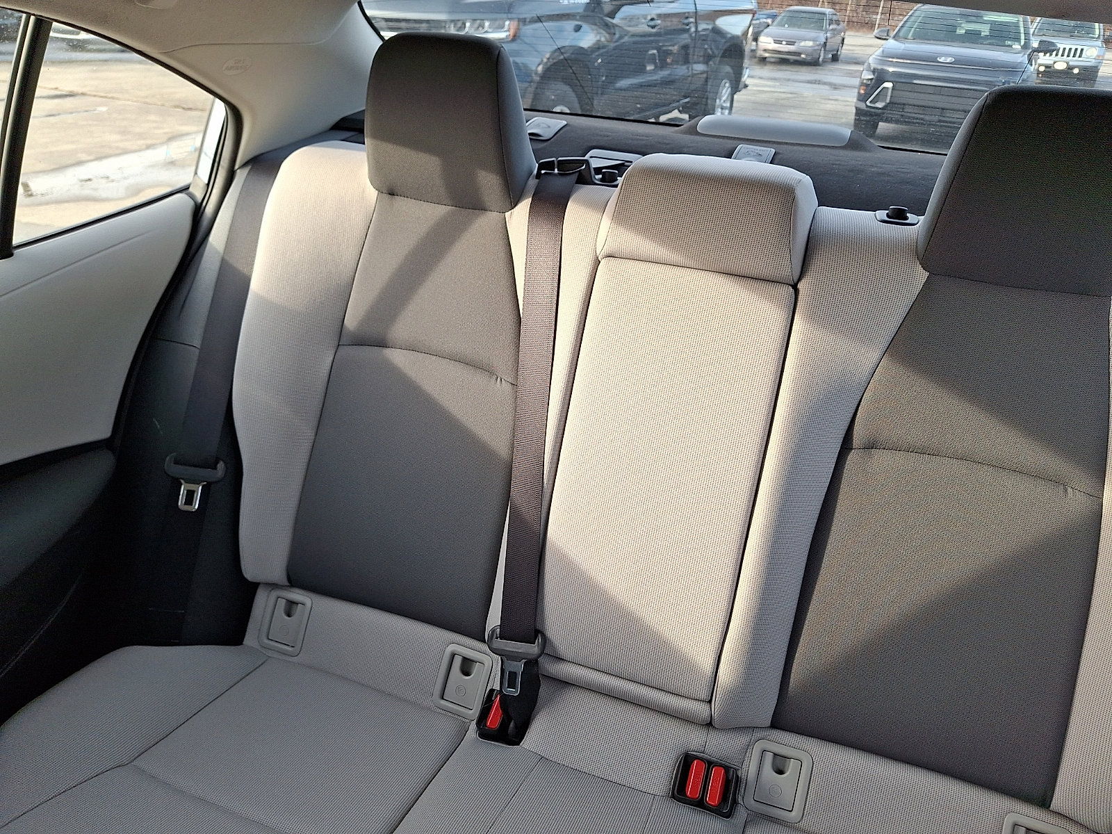 Used 2022 Toyota Corolla LE image 15