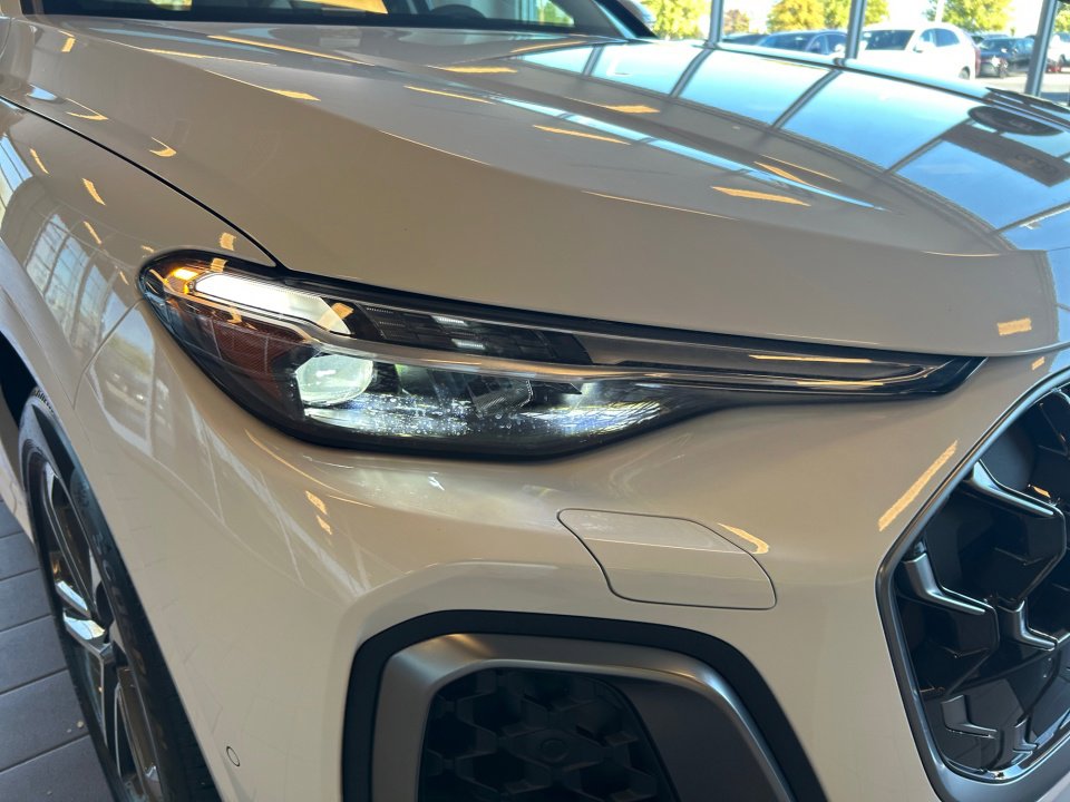 New 2025 Audi Q5 Prestige image 24