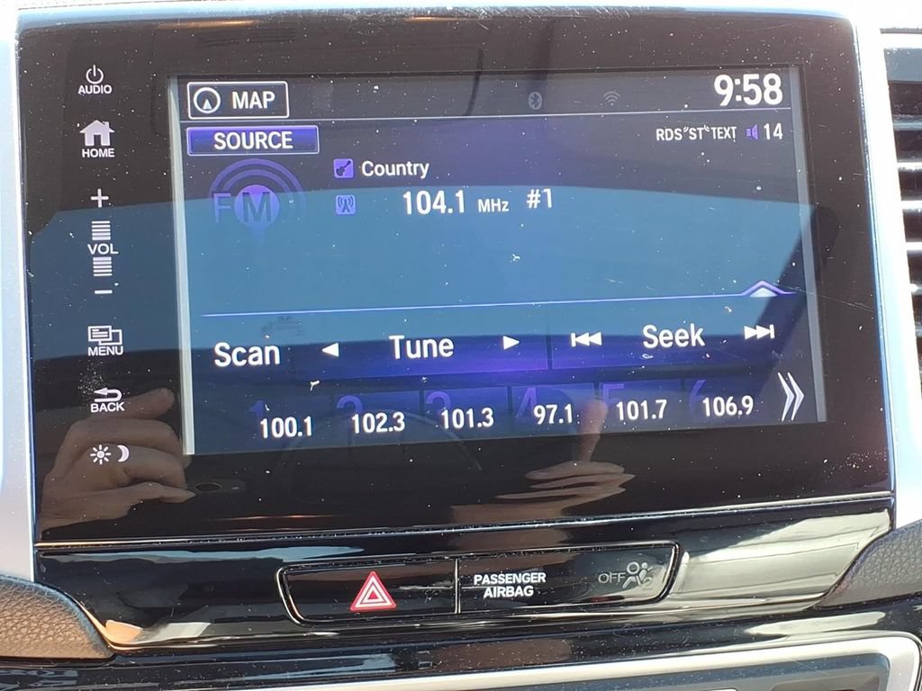 Used 2018 Honda Pilot Touring image 20