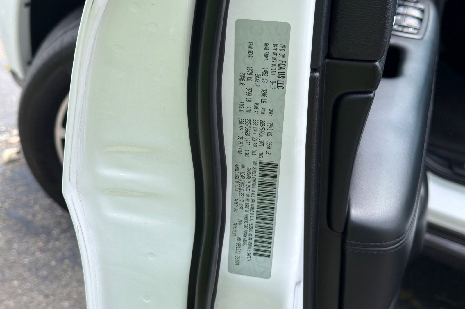 Used 2018 Jeep Grand Cherokee Limited image 38