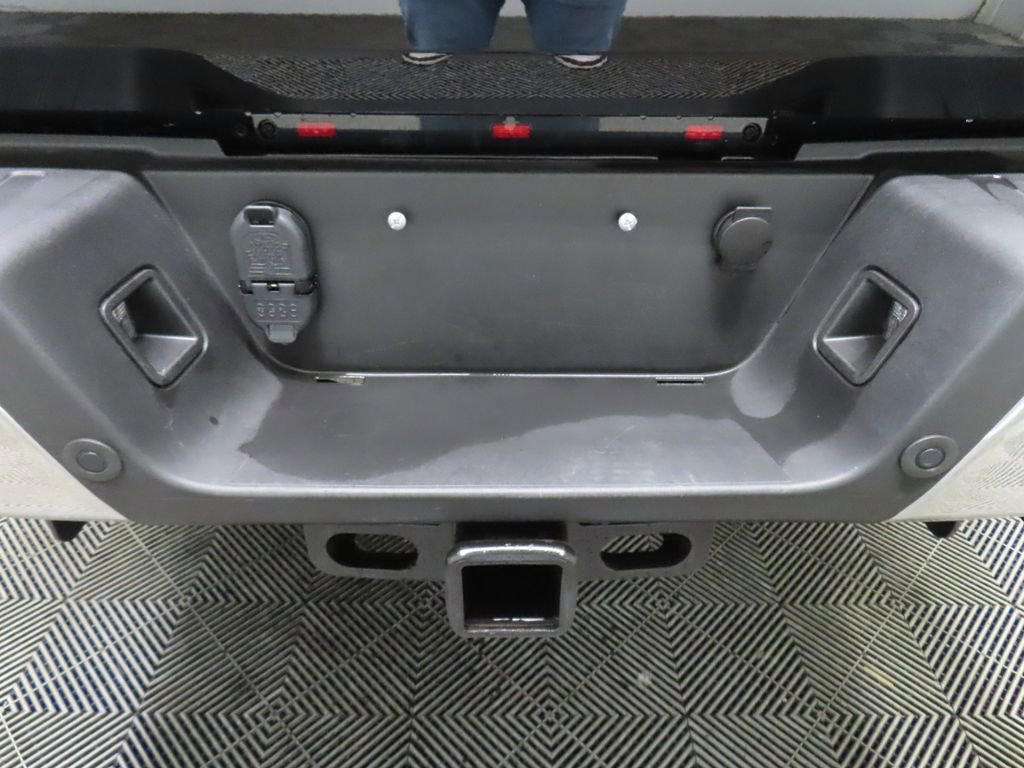 Used 2022 Ford F450 XLT w/ XLT Premium Package image 35