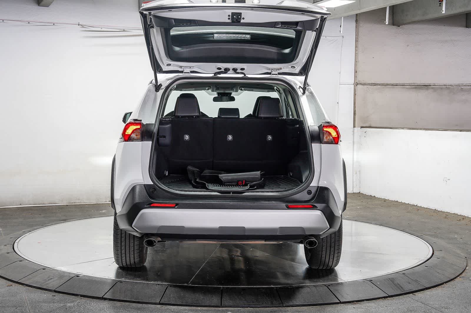 Certified 2024 Toyota RAV4 Adventure AWD/4WD image 27