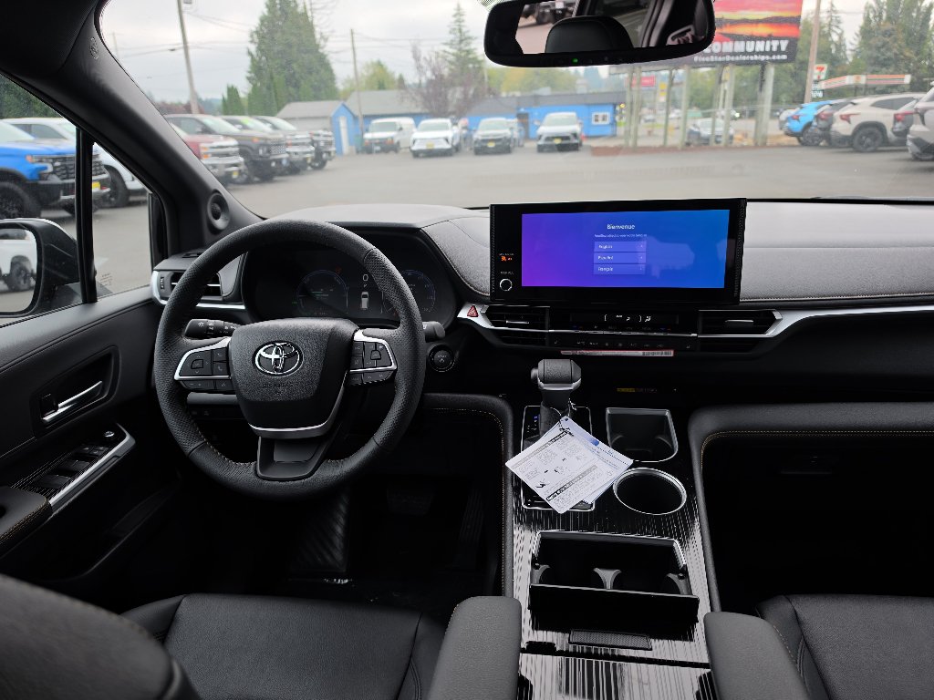 New 2026 Toyota Sienna XLE Woodland Edition AWD/4WD image 22