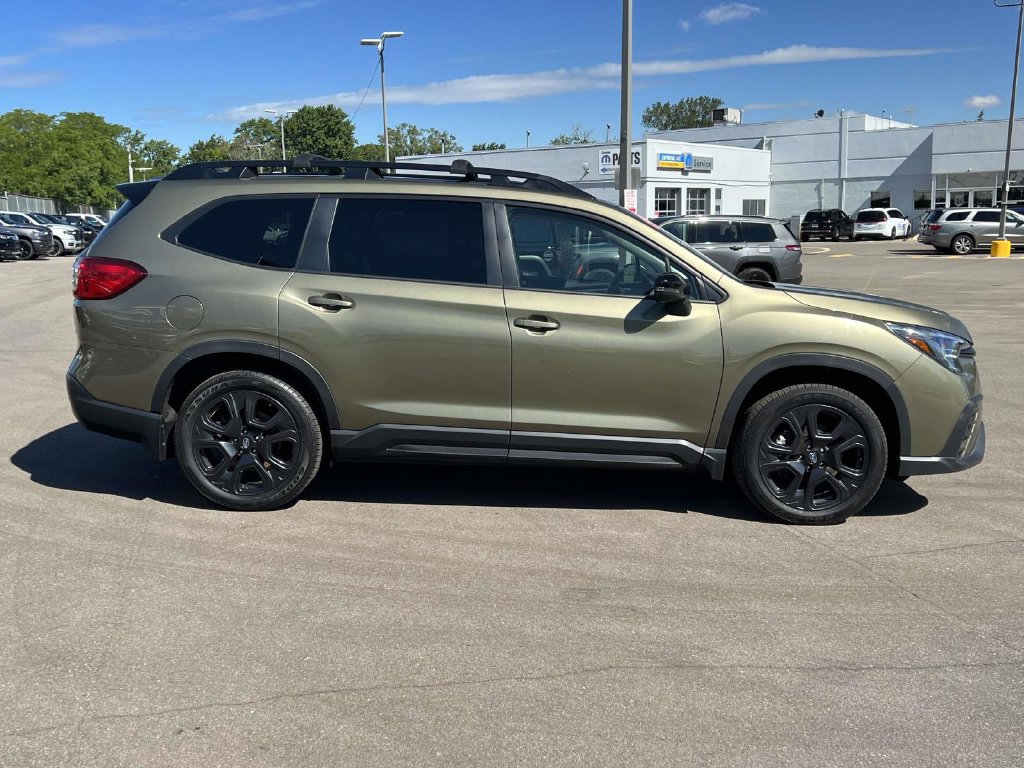 Used 2023 Subaru Ascent Onyx Edition AWD/4WD image 7