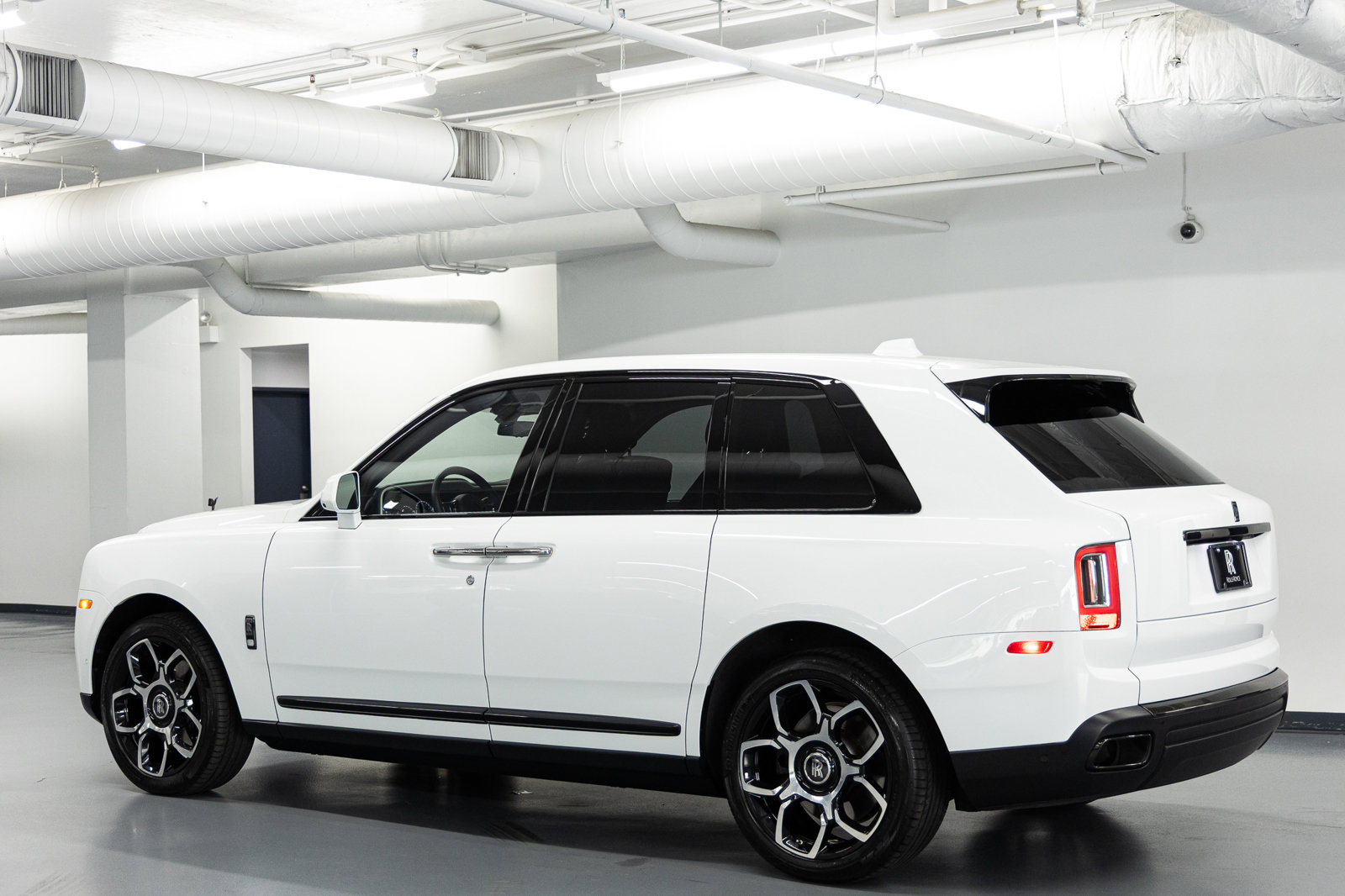 Certified 2023 Rolls-Royce Cullinan Black Badge w/ Driver's Package AWD/4WD image 4