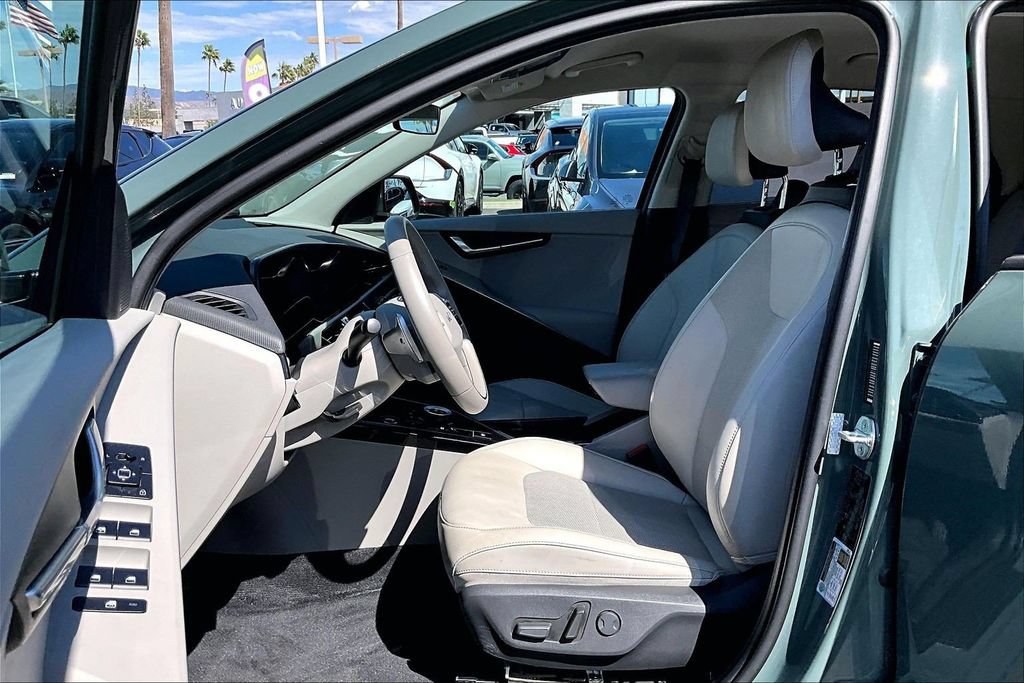 Used 2023 Kia Niro Wind FWD image 16