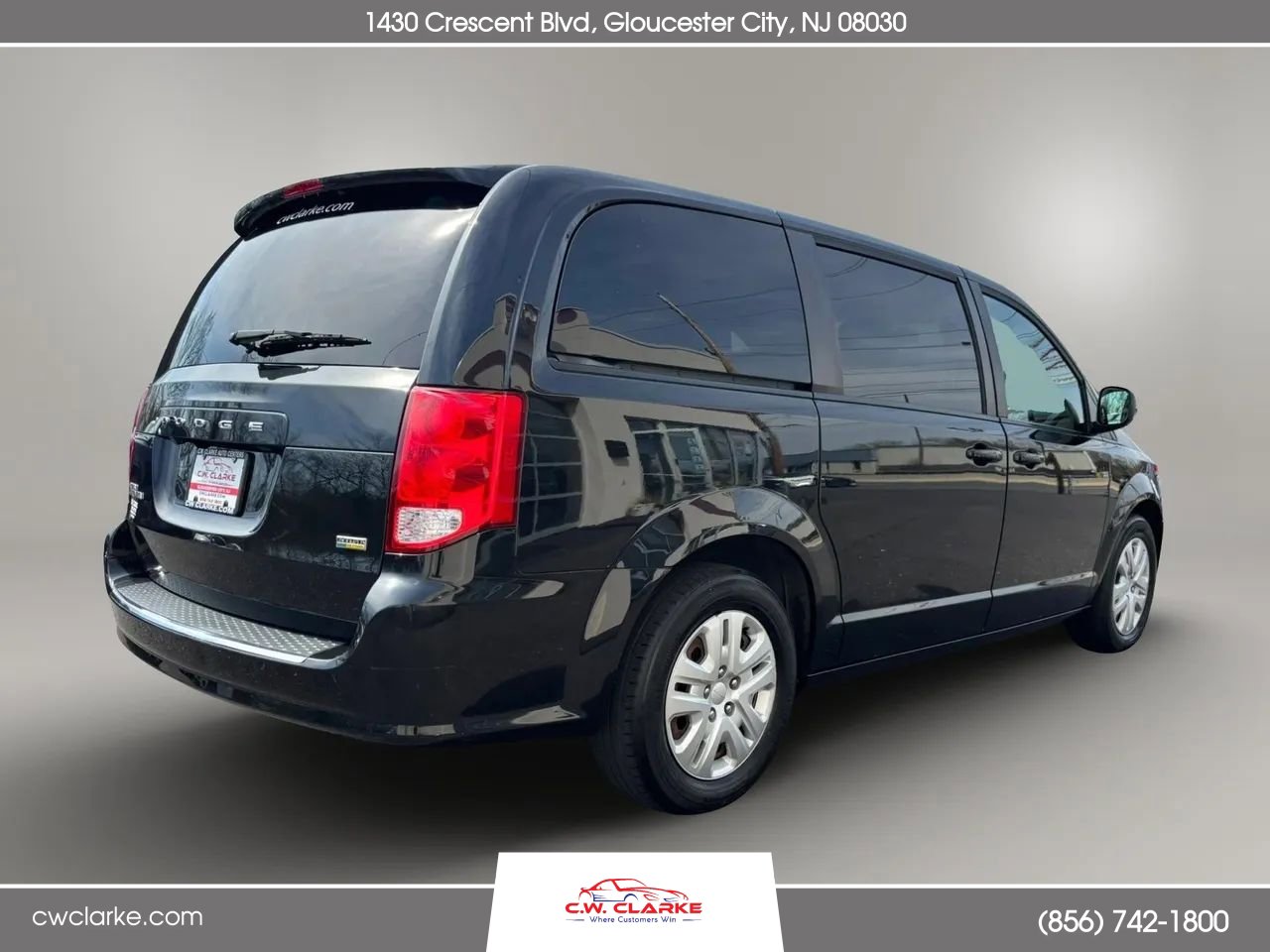 Used 2018 Dodge Grand Caravan SE w/ UConnect Hands-Free Group image 6