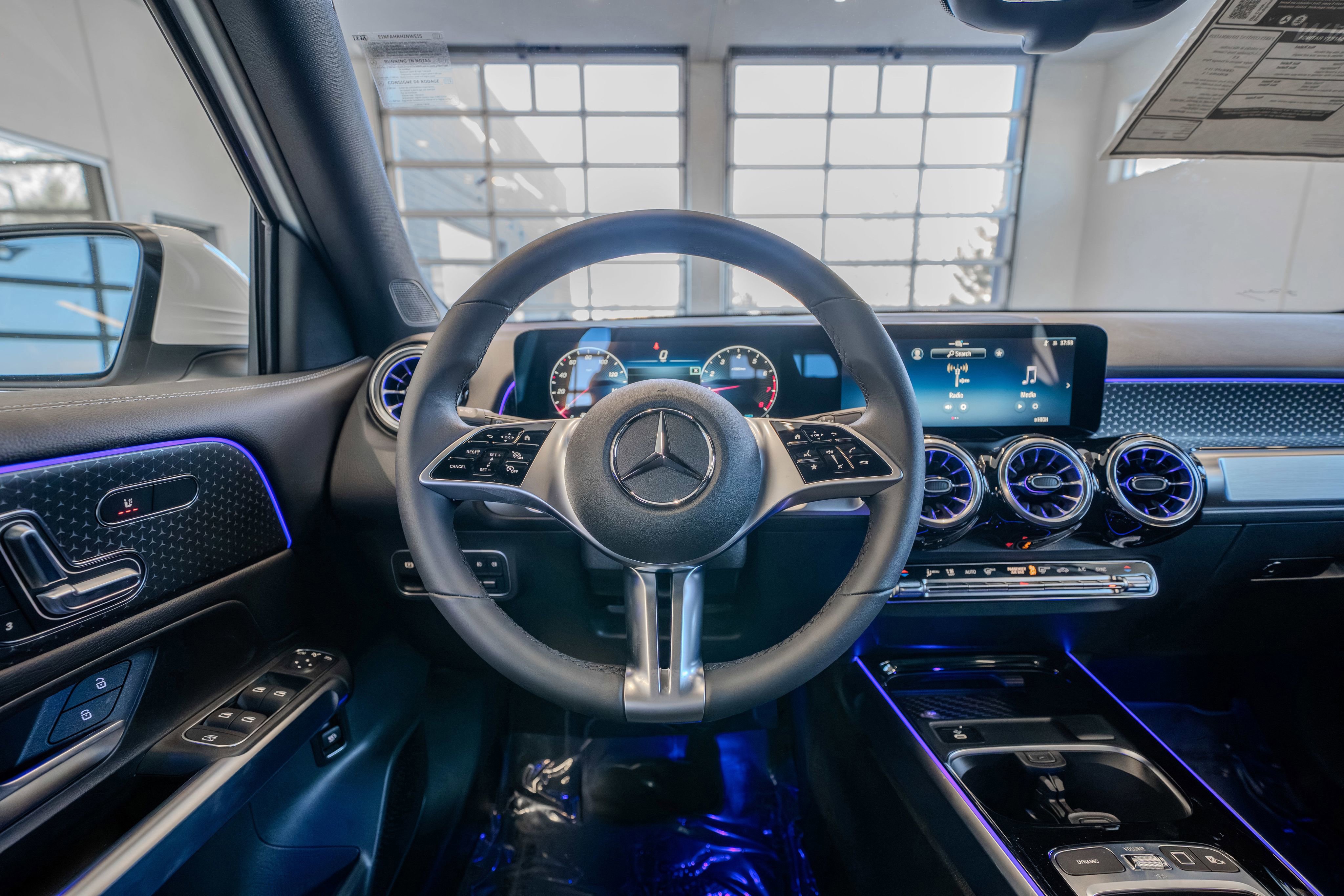 New 2026 Mercedes-Benz GLB 250 4MATIC image 9