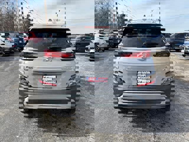 Used 2023 Hyundai Kona SEL w/ Convenience Package image 6