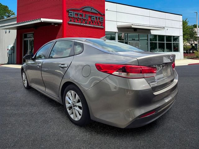 Used 2017 Kia Optima LX FWD image 4