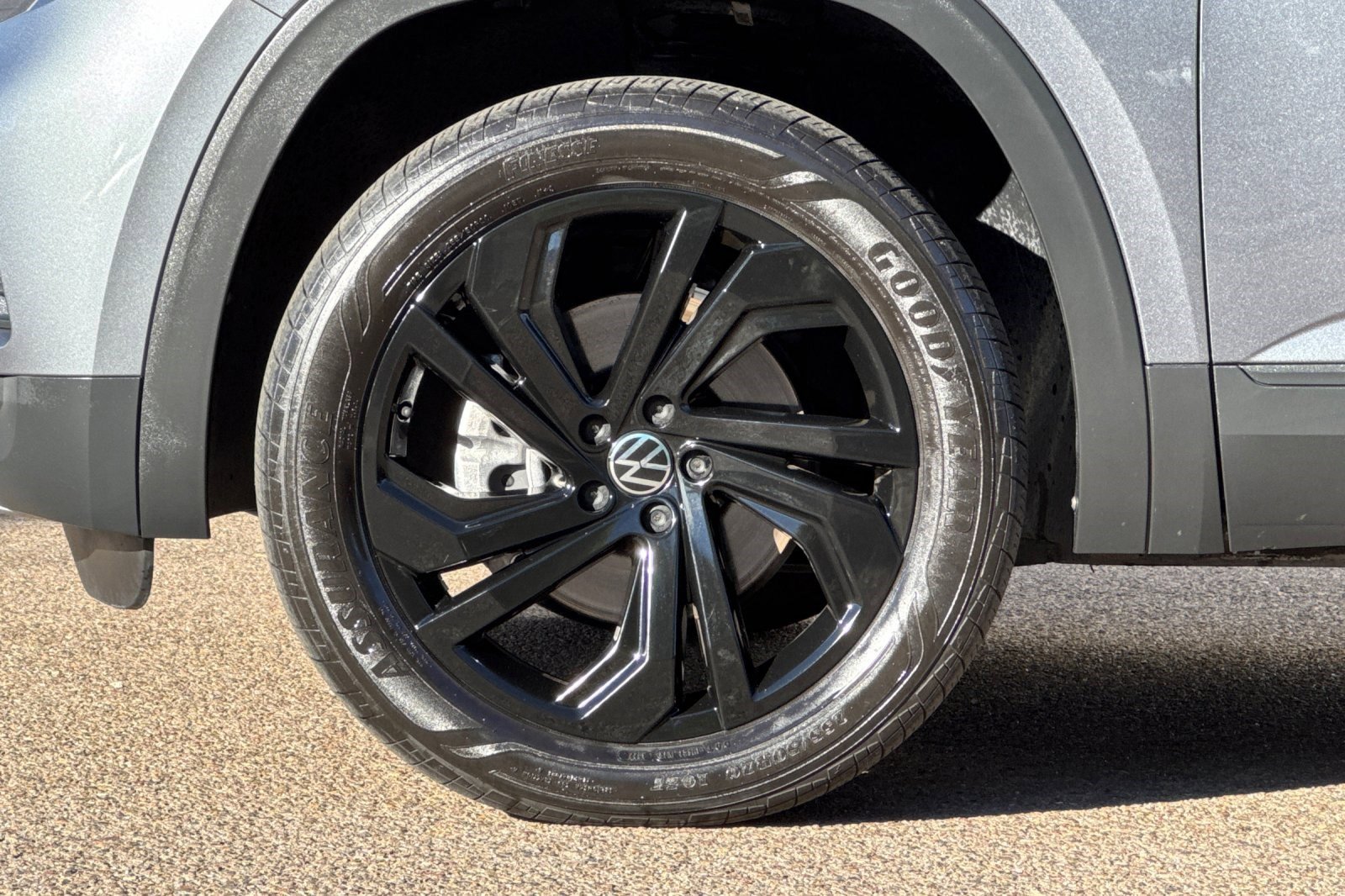 Used 2023 Volkswagen Atlas SE image 11