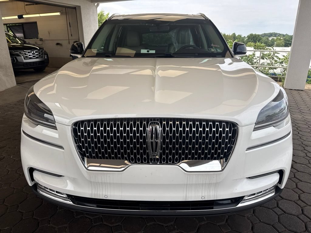 Used 2021 Lincoln Aviator Reserve w/ Equipment Group 201A AWD/4WD video 2