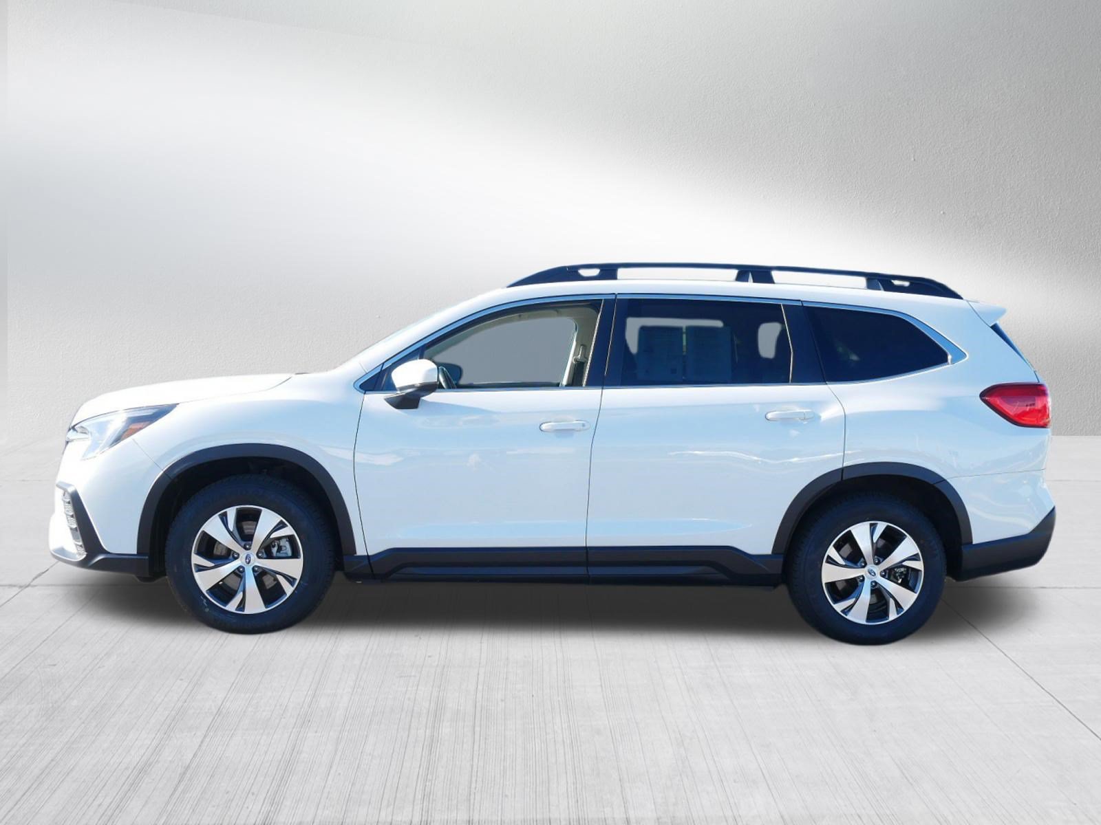 Used 2024 Subaru Ascent Premium w/ Convenience Package AWD/4WD image 4