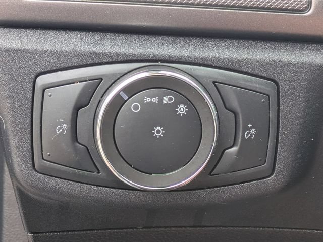 Used 2020 Ford Fusion SE FWD image 17
