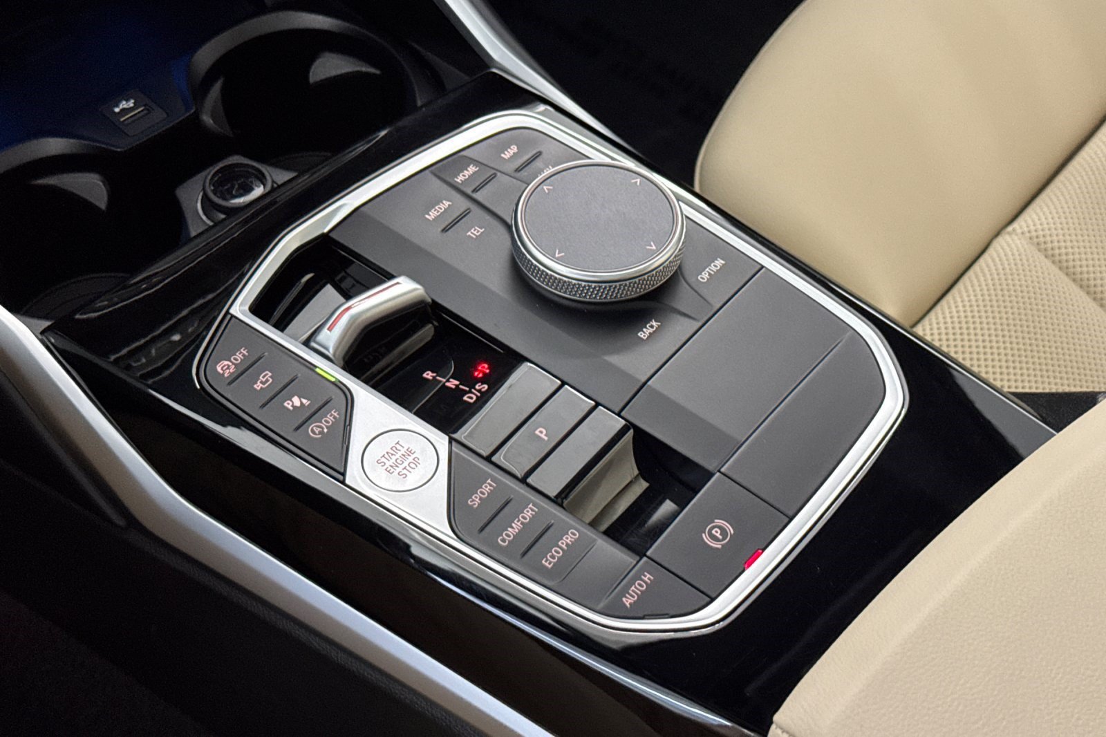Used 2024 BMW 230i Coupe w/ Convenience Package RWD image 17