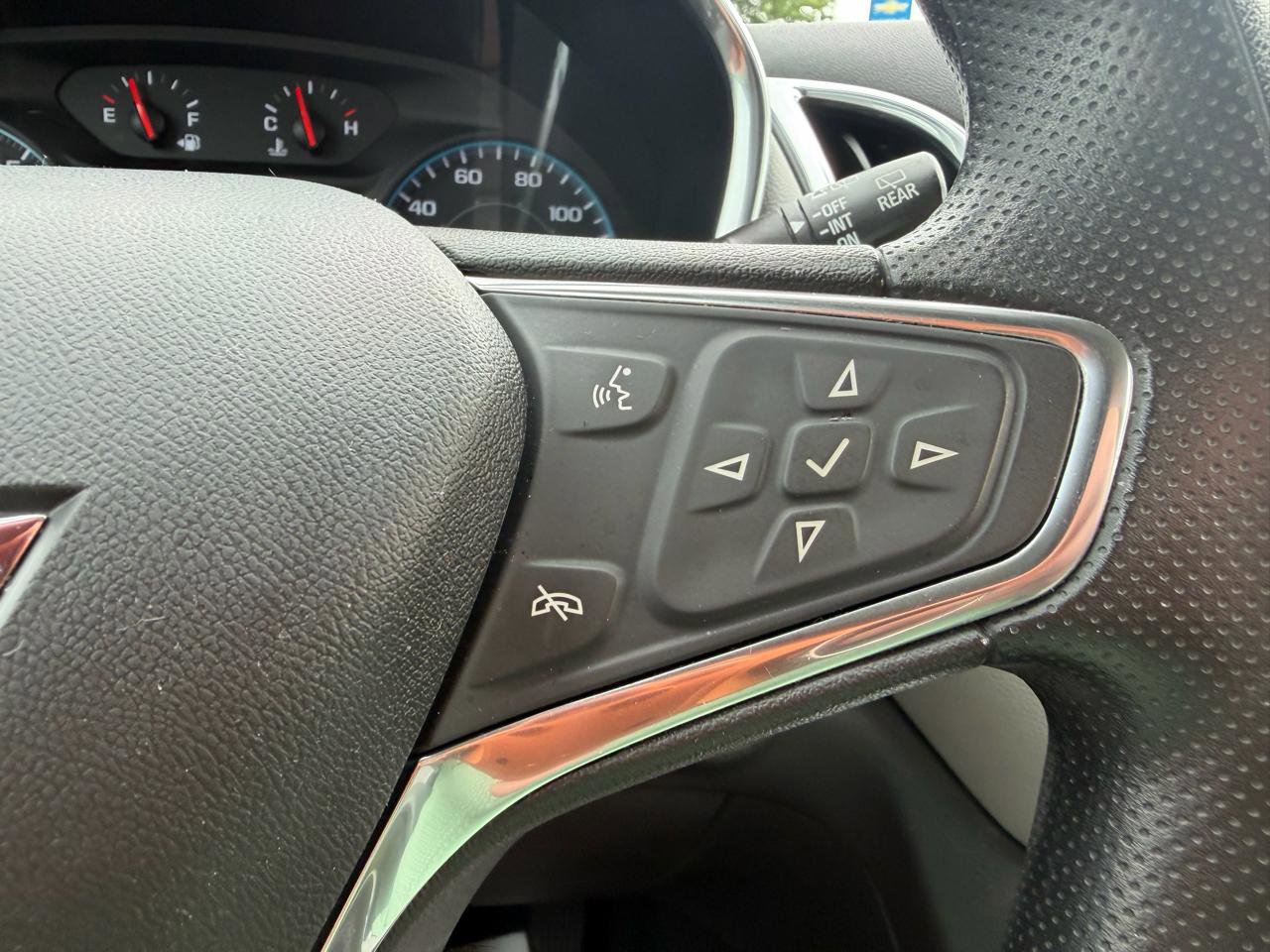 Used 2021 Chevrolet Equinox LS w/ LS Convenience Package FWD image 49