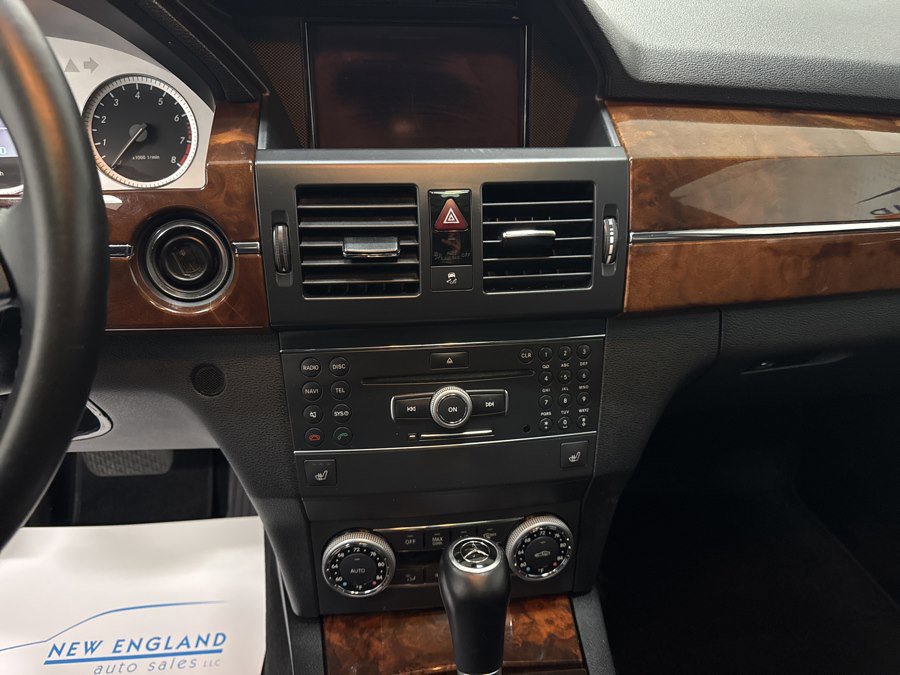 Used 2012 Mercedes-Benz GLK 350 4MATIC image 9