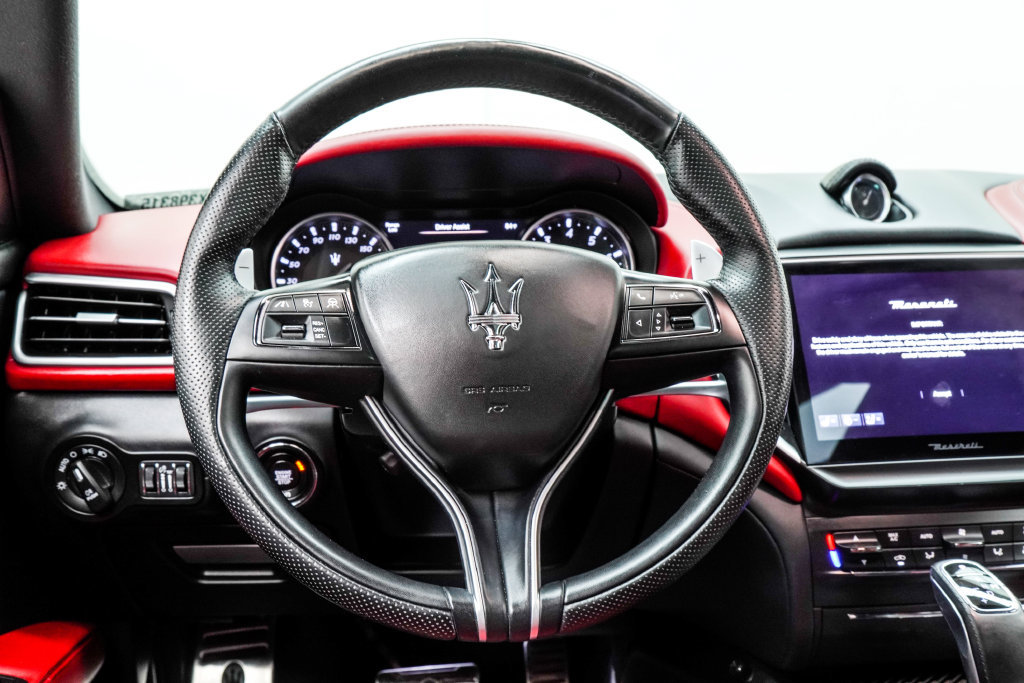 Used 2022 Maserati Ghibli Trofeo RWD image 23