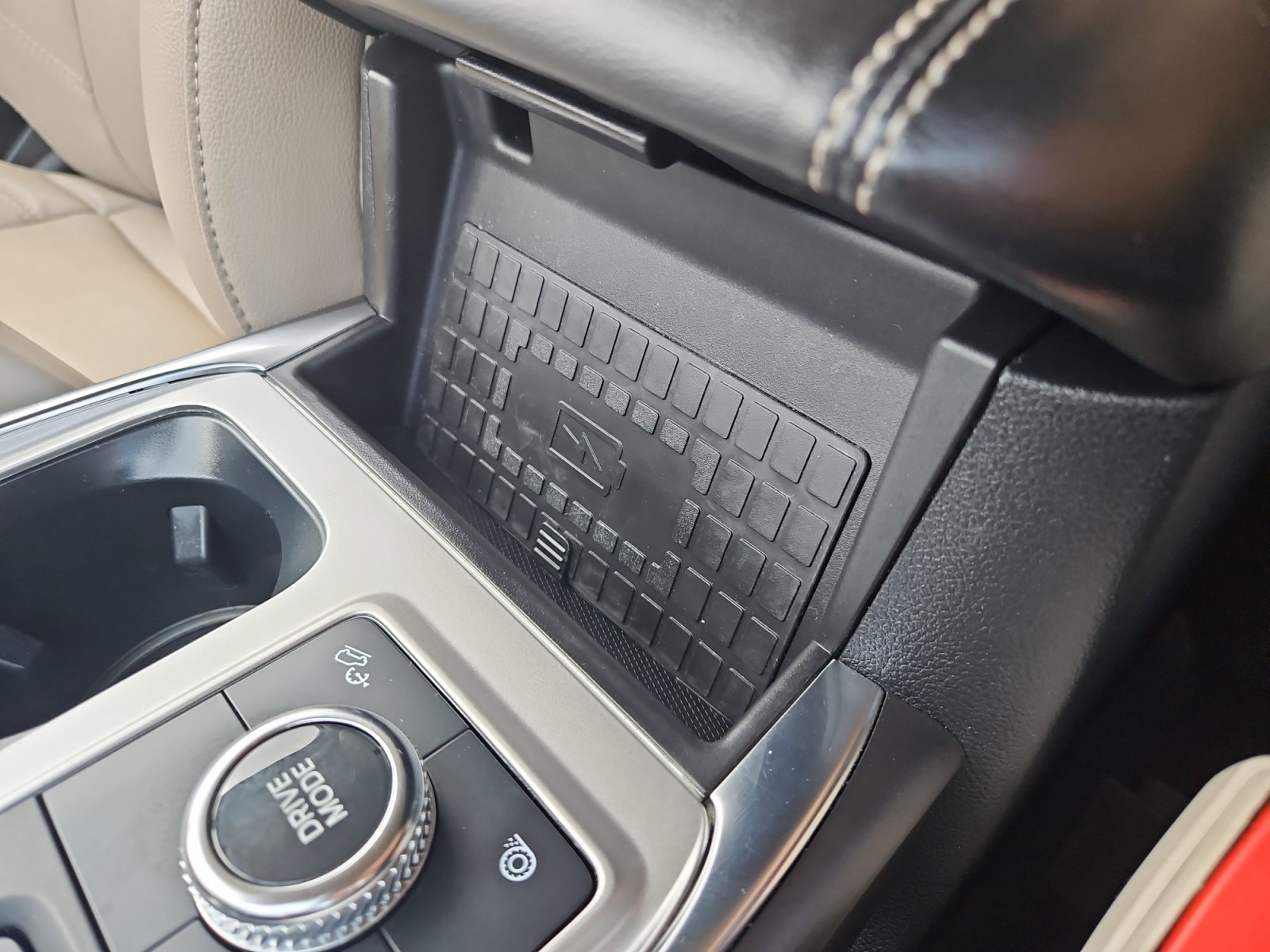 Used 2021 Ford Explorer Limited w/ Equipment Group 301A AWD/4WD image 29