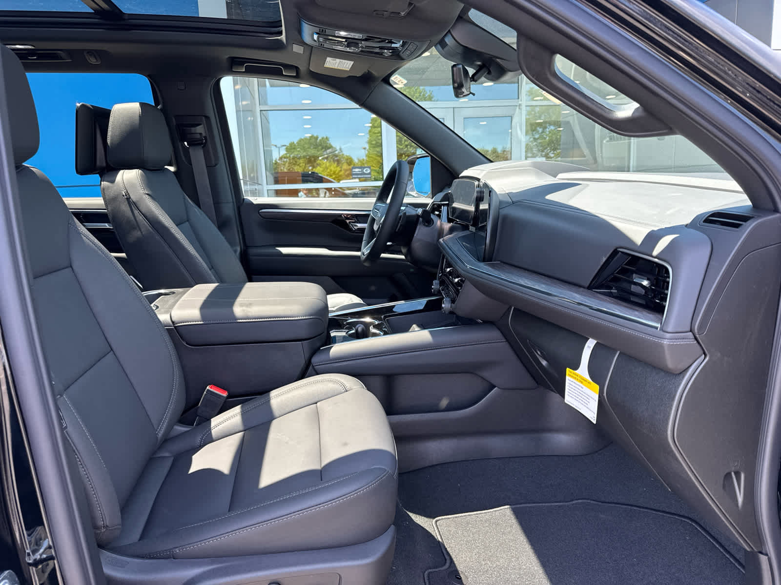 New 2026 Chevrolet Tahoe Z71 w/ Z71 Off-Road Package AWD/4WD image 4