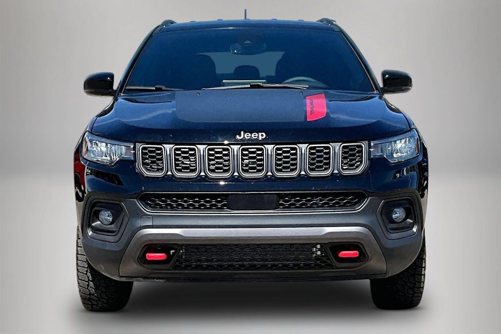 Used 2026 Jeep Compass Trailhawk AWD/4WD image 2
