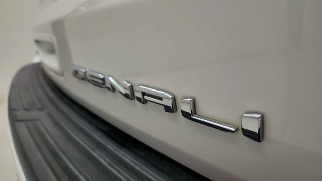 Used 2024 GMC Yukon Denali AWD/4WD image 35