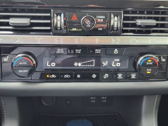 New 2026 Nissan Pathfinder SL FWD image 18