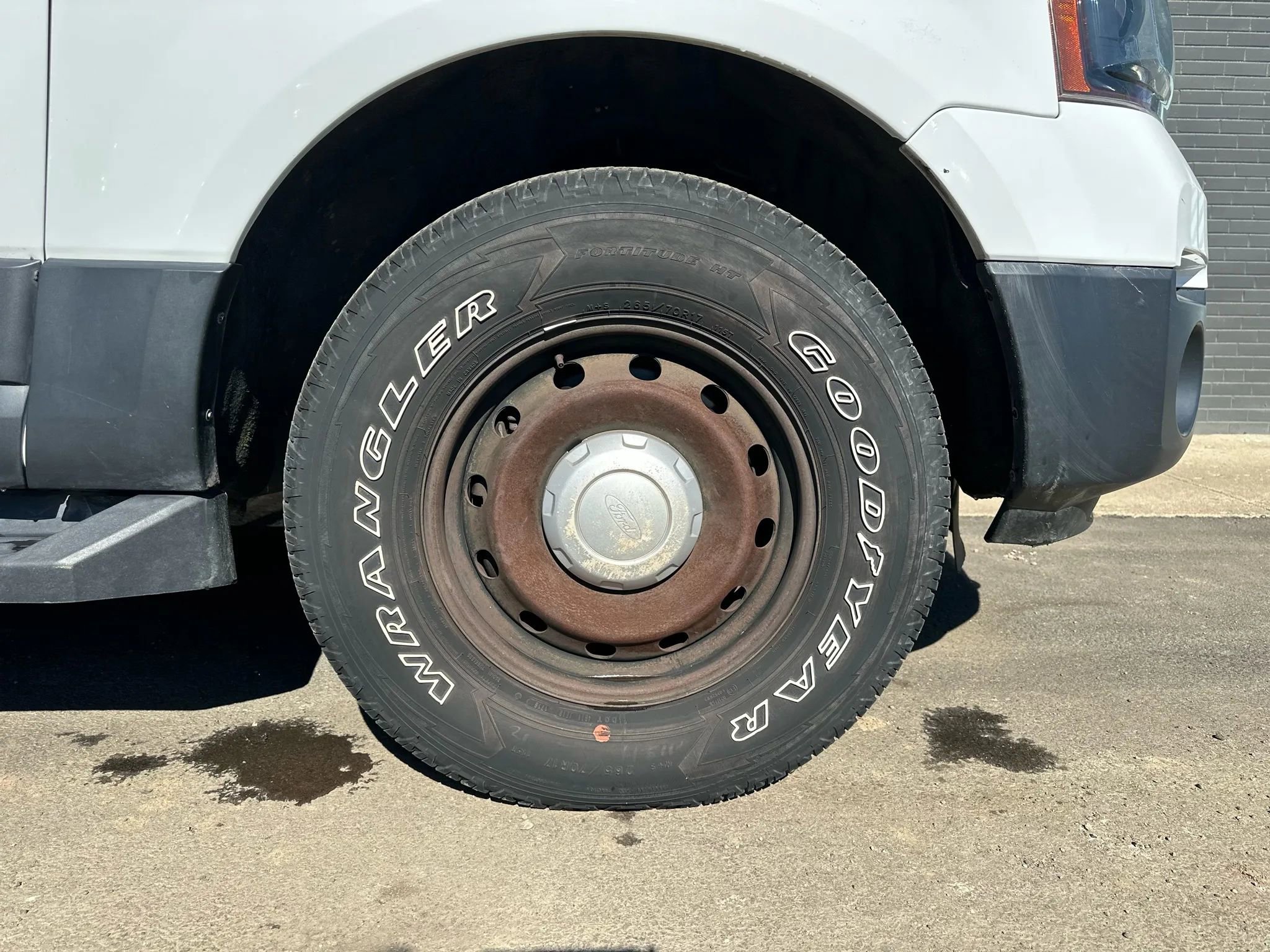 Used 2015 Ford Expedition XL image 10