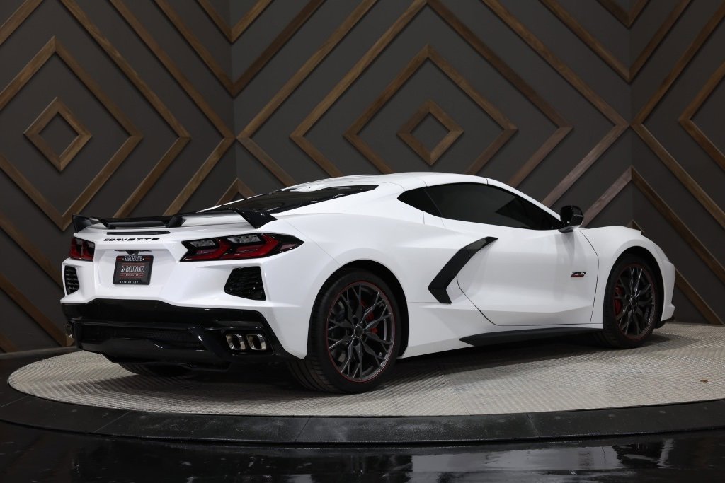 Used 2023 Chevrolet Corvette Stingray Premium Cpe w/ Z51 Performance Package image 3