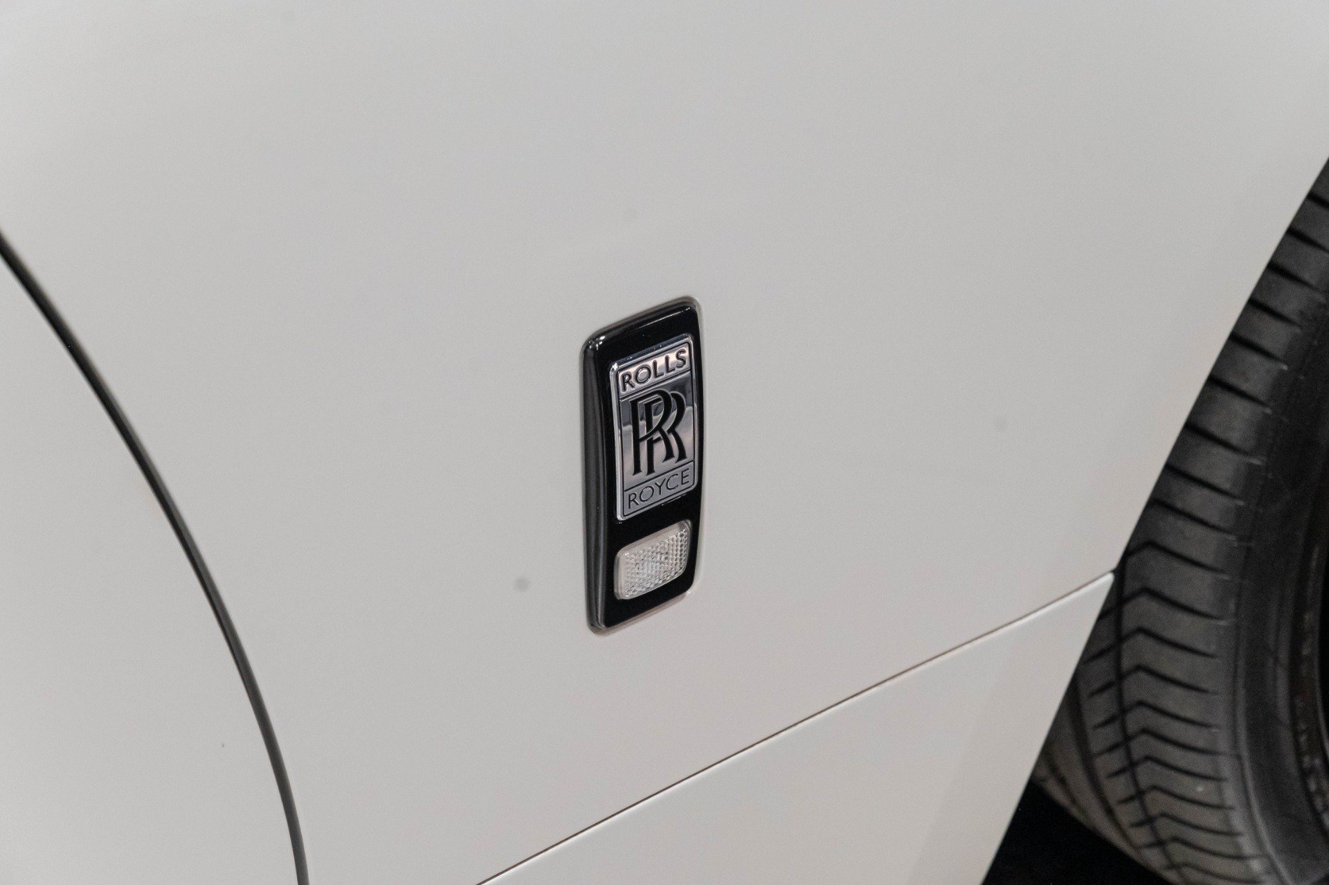 Used 2017 Rolls-Royce Dawn RWD image 36