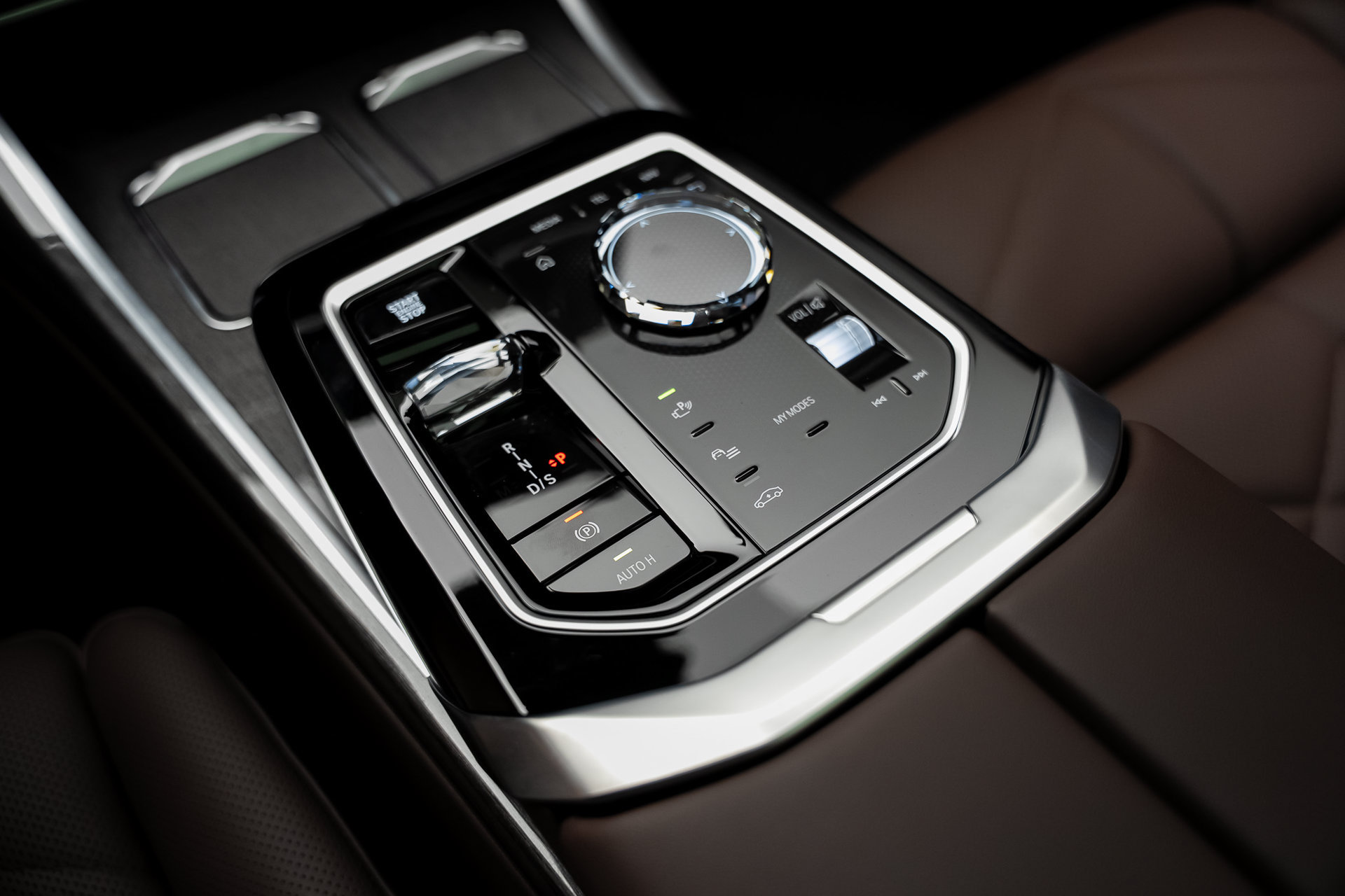 Used 2026 BMW 740i RWD image 48