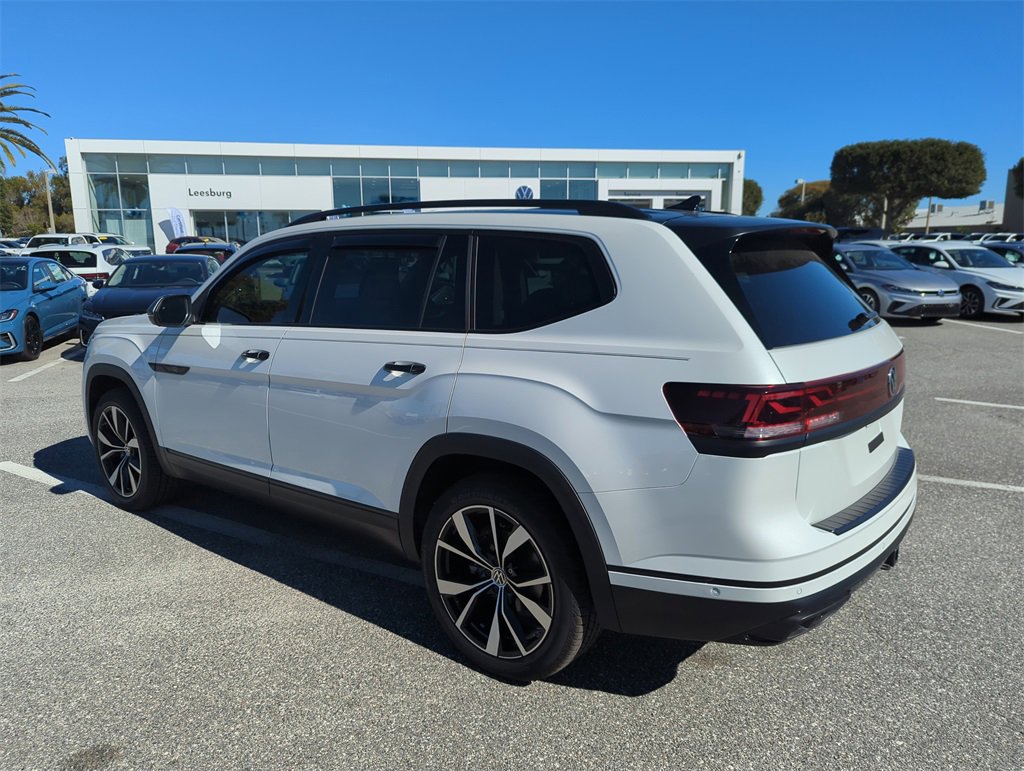 Used 2025 Volkswagen Atlas SEL Premium R-Line image 9