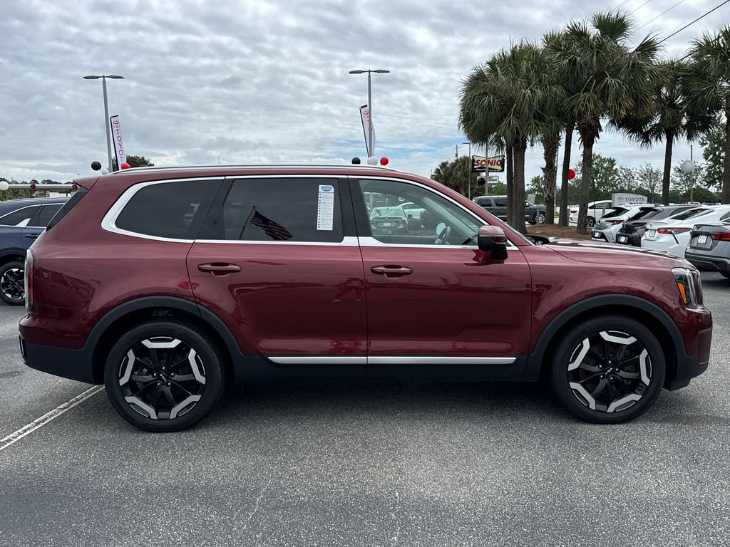 Used 2023 Kia Telluride EX AWD/4WD image 2