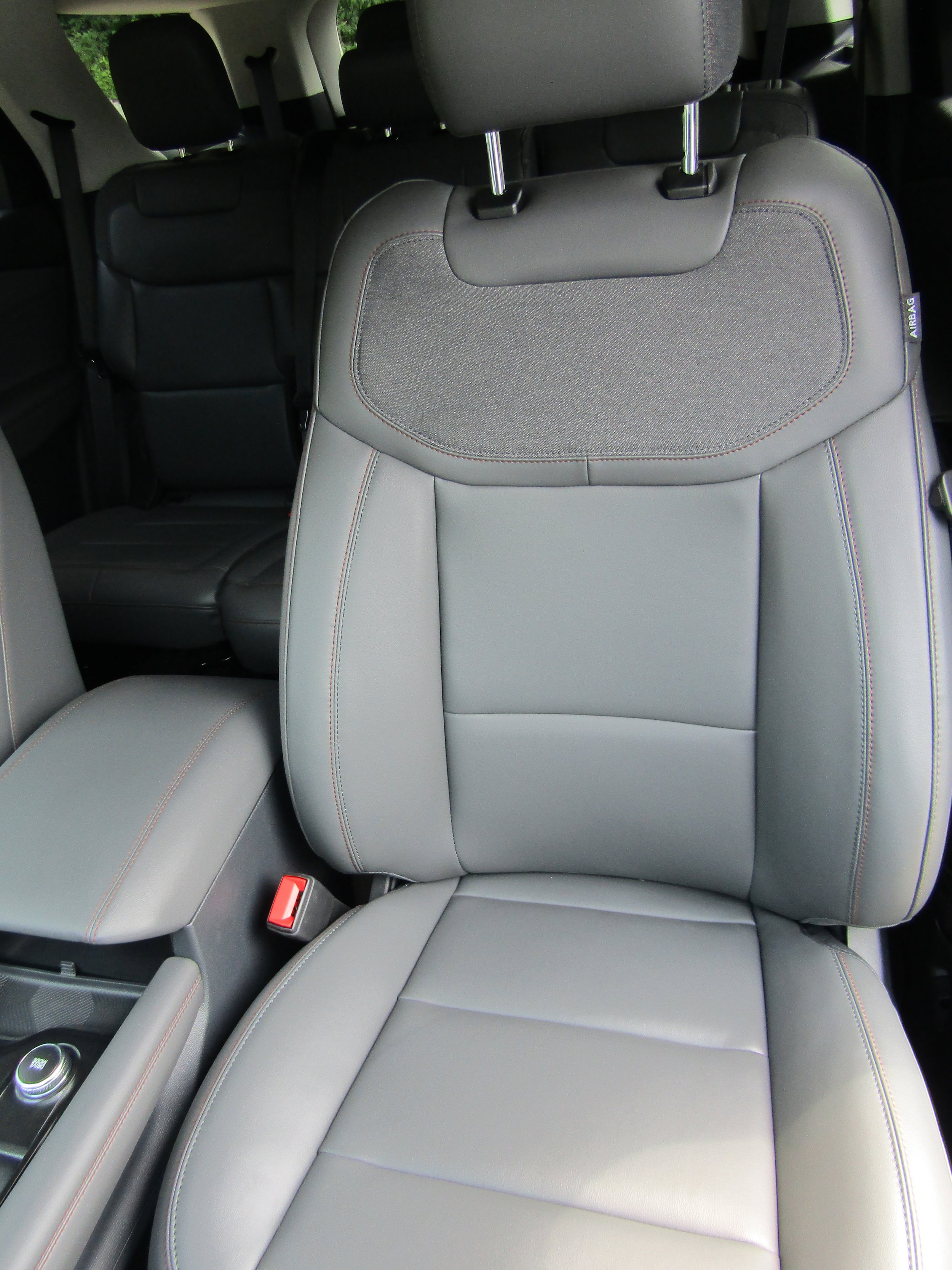 New 2026 Ford Explorer Active w/ Active Comfort Package AWD/4WD image 14