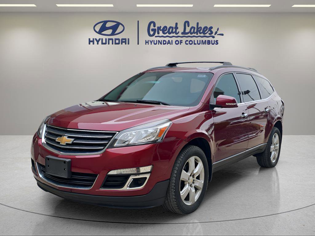 Used 2017 Chevrolet Traverse LT w/ Style and Technology Package FWD image 1