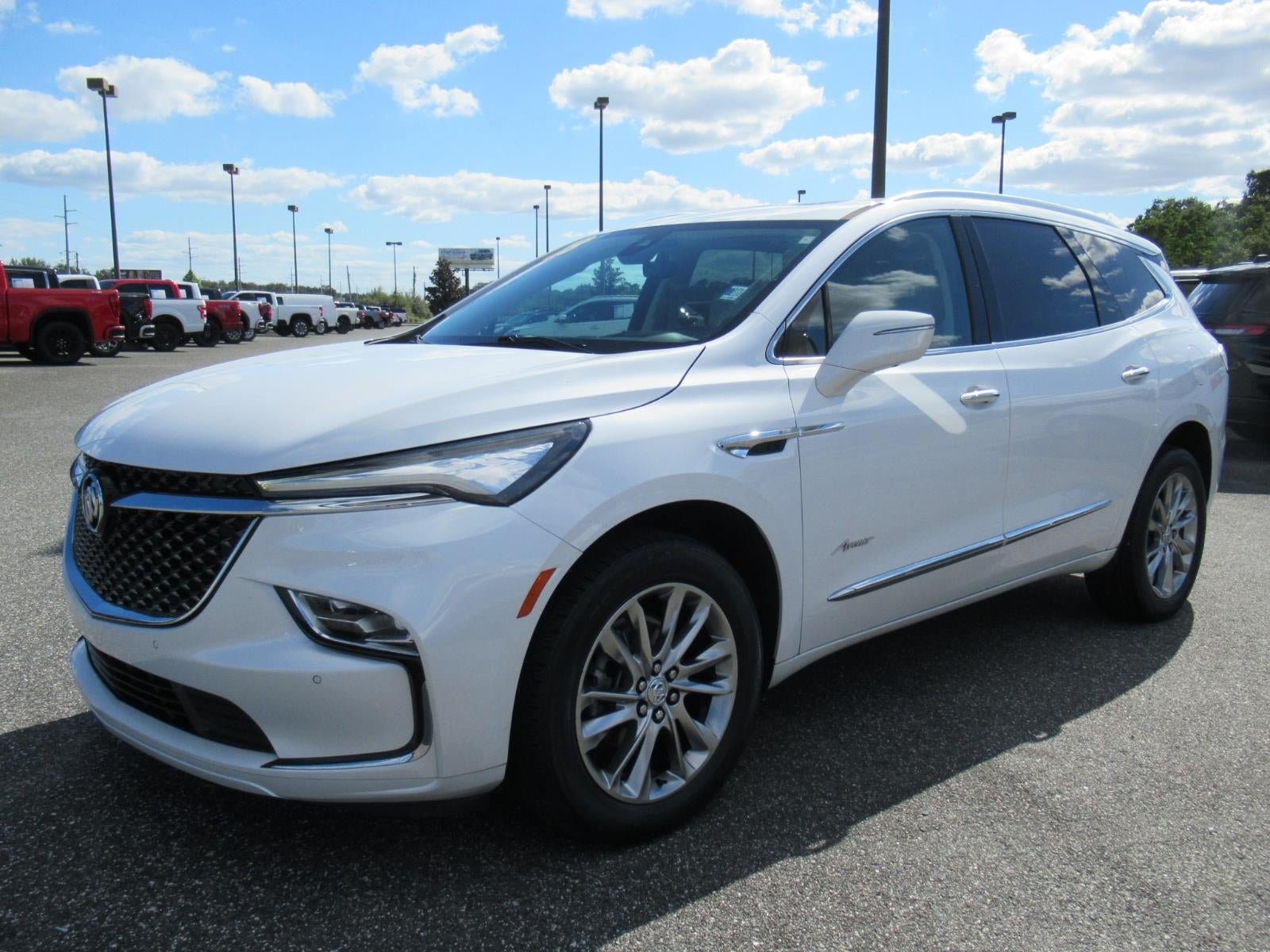 Used 2023 Buick Enclave Avenir w/ Avenir Technology Package FWD image 3