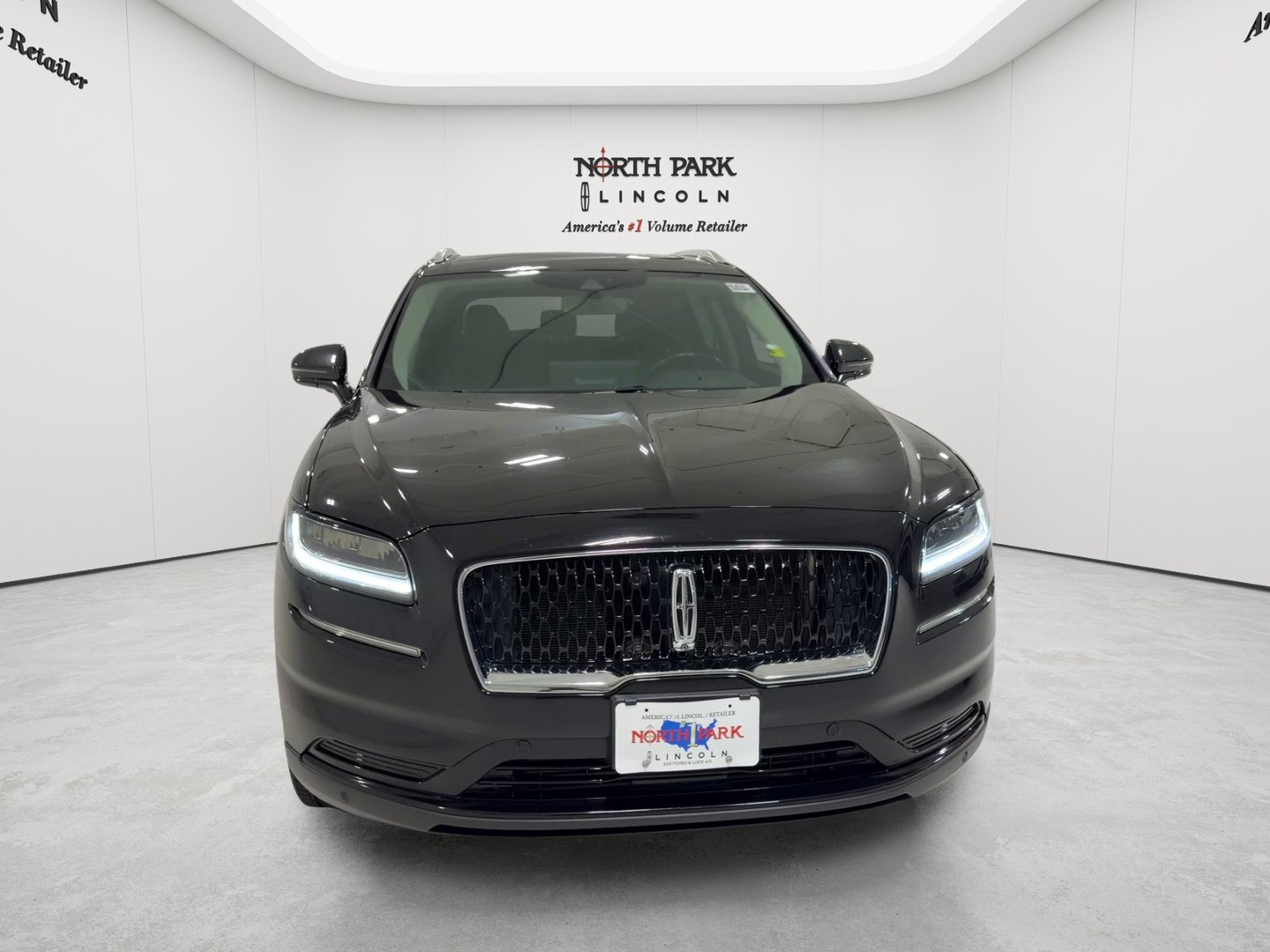 Used 2022 Lincoln Nautilus Reserve w/ Equipment Group 201A FWD image 8